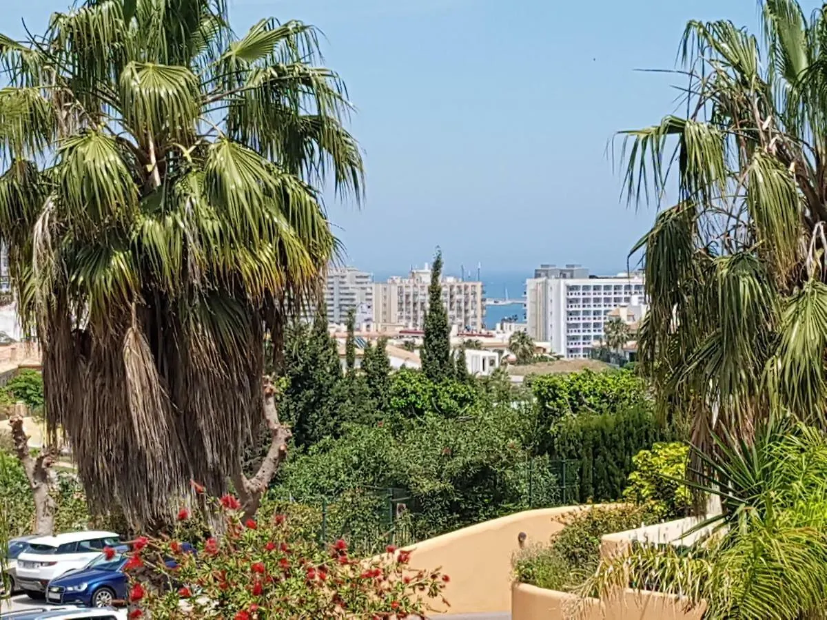شقة Beach And Golf Apartament بينالماذينا